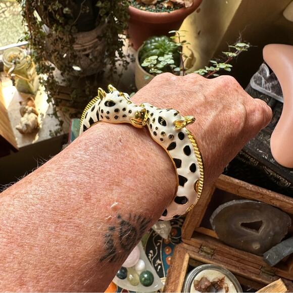 Giraffe Head Hinged Bangle Bracelet Gold Tone Enamel Safari Animal - Picture 5 of 5
